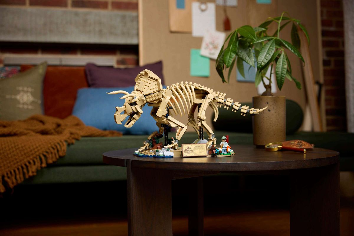 LEGO 77985 - Jurassic World™, Dinosaurfossiler: Triceratops