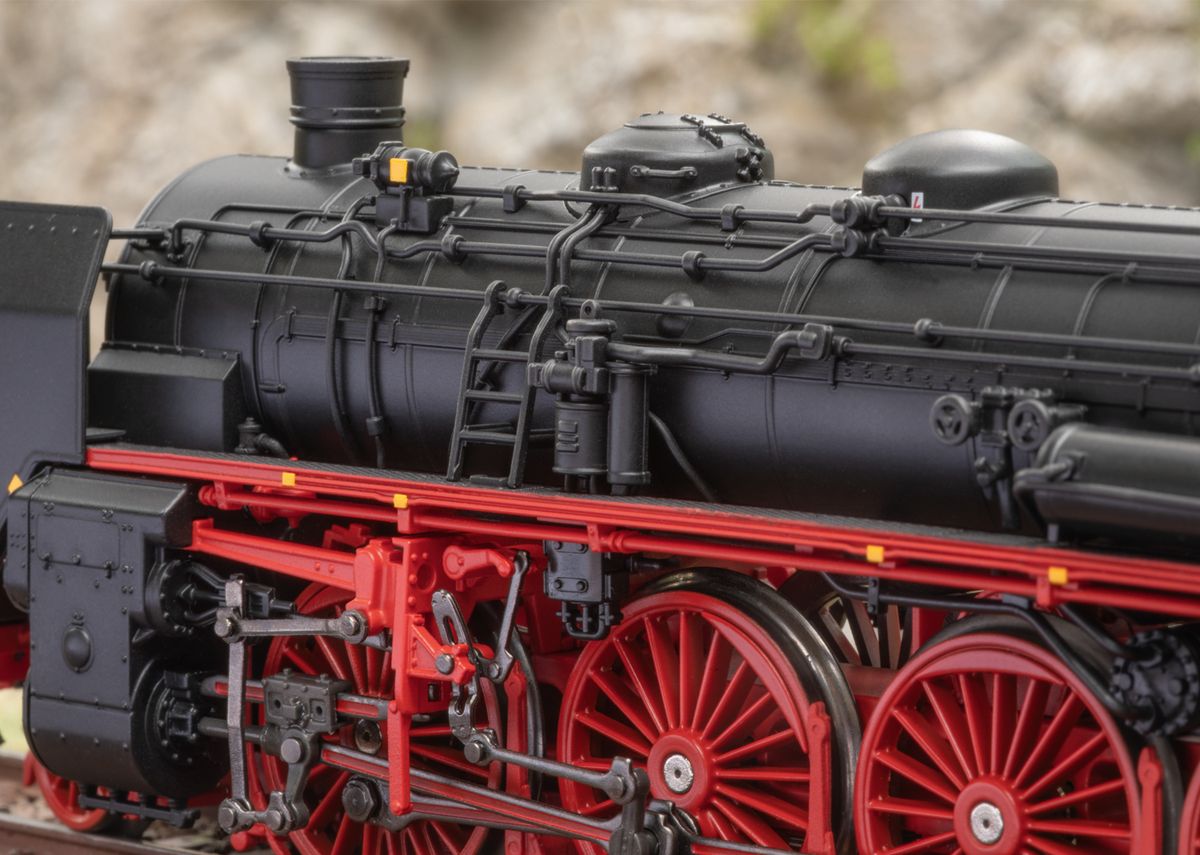 Märklin - Overraskelseslok 2025, DR Br19 damplok