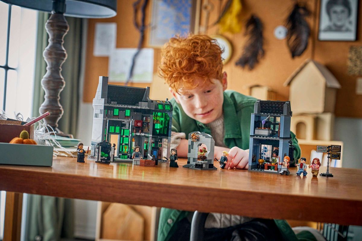 LEGO 76471 - Harry Potter™, Magibutikker Spindelsmuget
